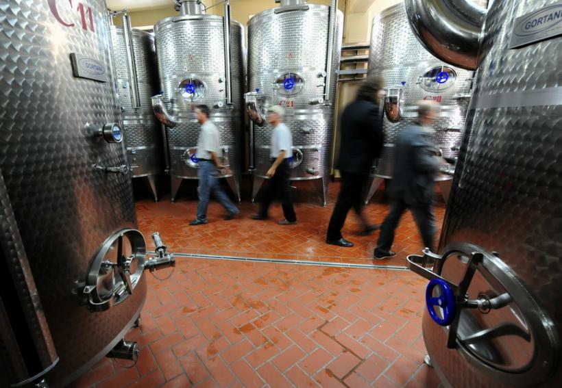 Cum este fraudat bugetului de stat de firmele din domeniul producerii şi comercializării băuturilor alcoolice