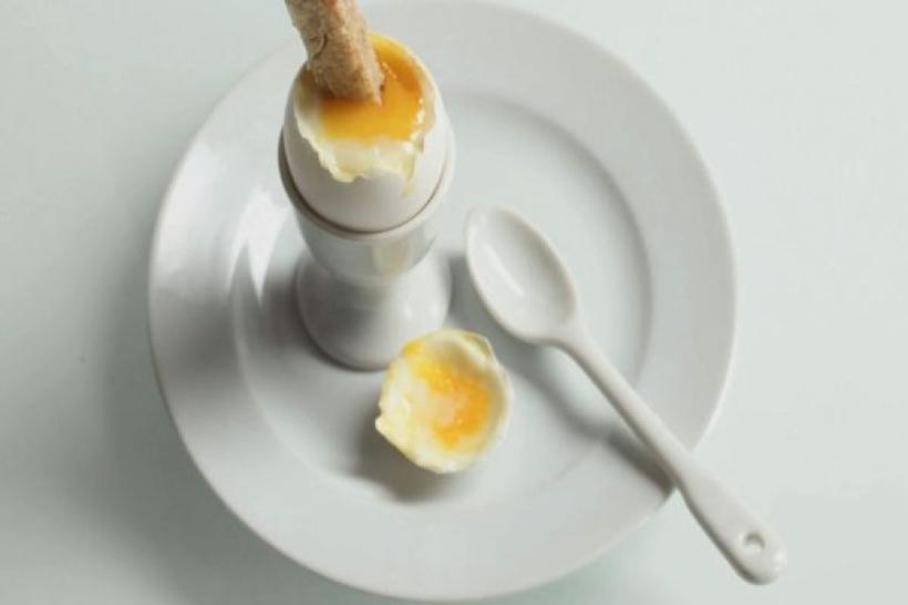 DIETE SĂNĂTOASE. Mituri și idei preconcepute despre consumul de ouă. Cum e sănătos să le consumi