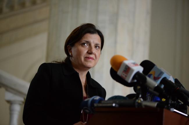 Ministrul Raluca Prună se va adresa marţi deputaţilor pe tema moţiunii simple pe Justiţie 