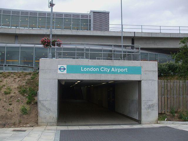 Aeroport din Londra, evacuat; 26 de răniţi, după un incident chimic 