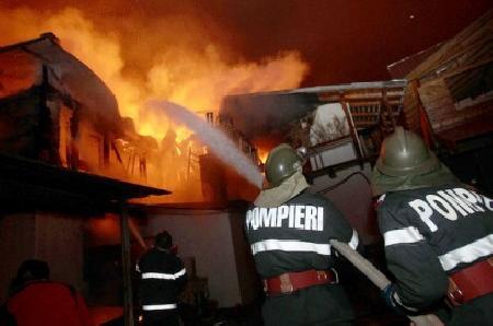 Incendiu la o casă din comuna Cobeanca 