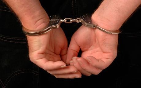 Bacău: Un bărbat de 61 de ani, arestat preventiv pentru că şi-a abuzat sexual fiica în vârstă de 4 ani