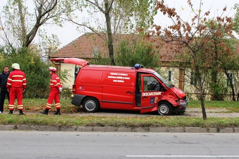 Olt: Accident rutier la podul peste Olt din Slatina; patru persoane transportate la spital