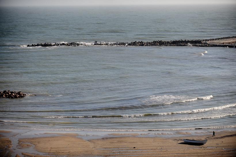 Moarte suspectă în Constanţa. Un bărbat a fost găsit decedat pe plaja Modern