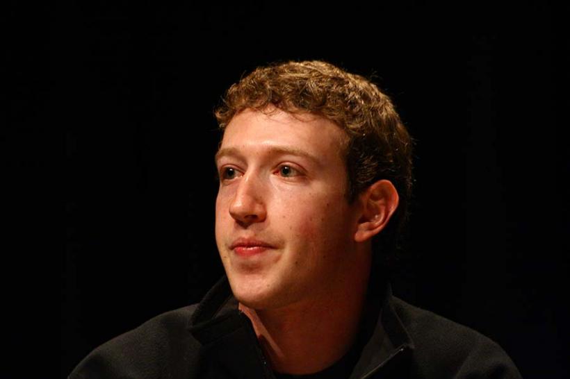 Facebook cenzurează postări despre încălcări ale drepturilor omului. Zuckerberg, chestionat de peste 70 de grupuri