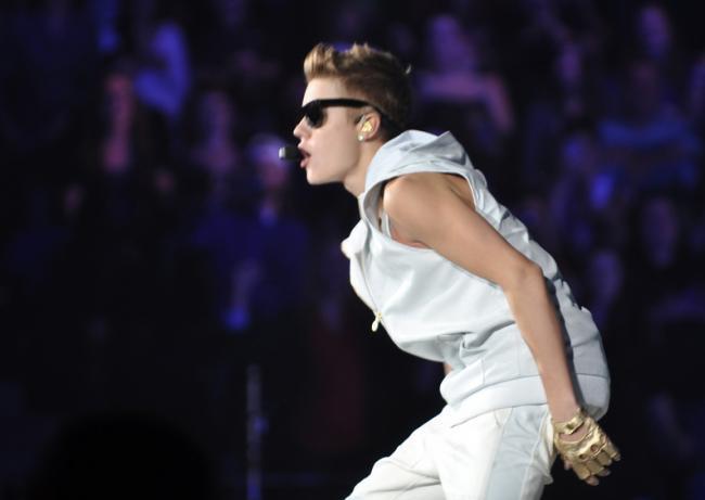 Justin Bieber a părăsit brusc scena, în timpul unui concert! &quot;Nu pretind că sunt perfect... nu sunt un robot&quot;