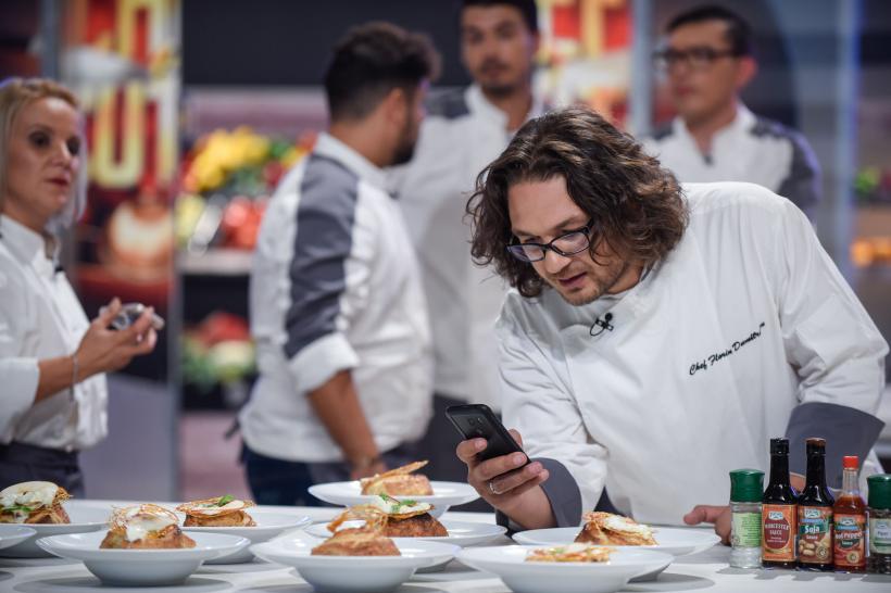 VIDEO. Chefi la cuțite, lider de piață. Chef Scărlătescu a gătit un produs pe care nu îl suportă; Florin Dumitrescu a pierdut un om de finală 18555230