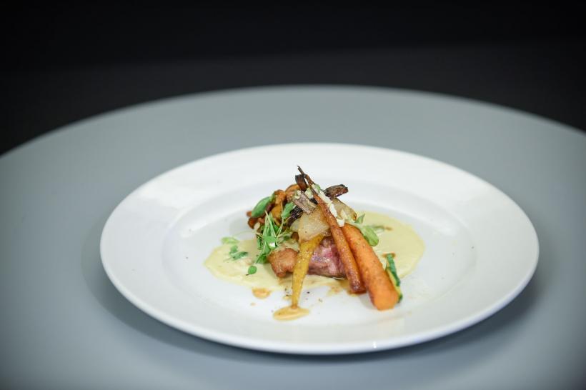 VIDEO. Chefi la cuțite, lider de piață. Chef Scărlătescu a gătit un produs pe care nu îl suportă; Florin Dumitrescu a pierdut un om de finală 18555243