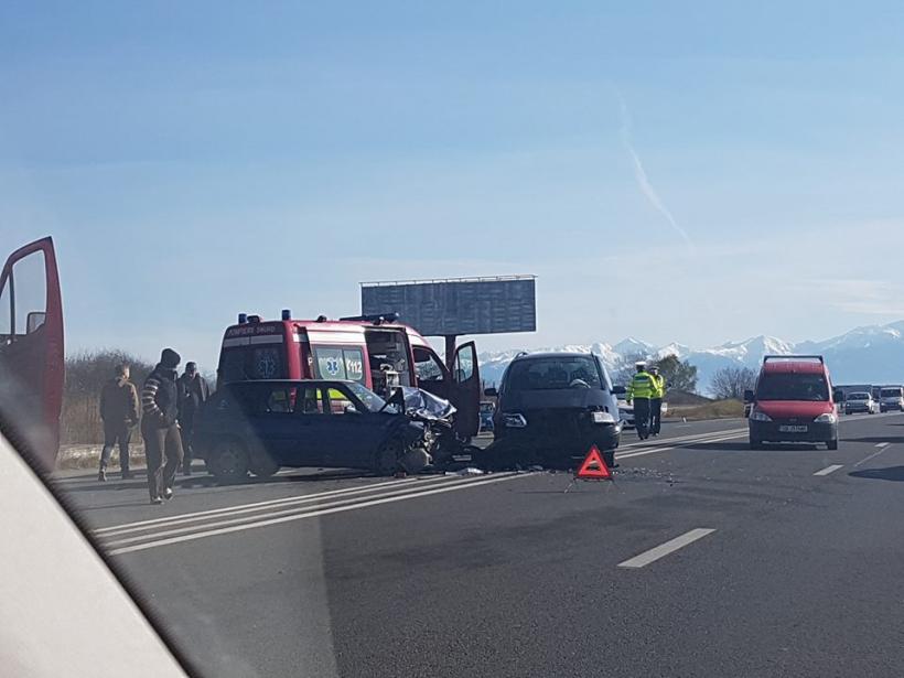 Zi neagră pe șoselele din România - 7 răniți din care 2 copii într-un accident pe DN1, la Șelimbăr