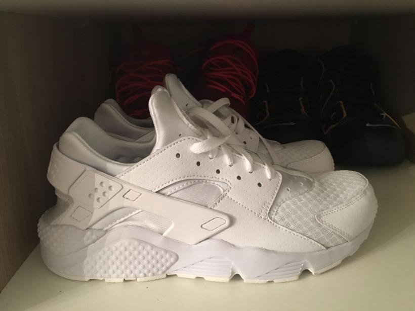 CRBL, dependent de încălțările sport! Are o colecție de o sută de perechi, iar cea mai scumpă  “piesă” a costat sute de euro 18556289