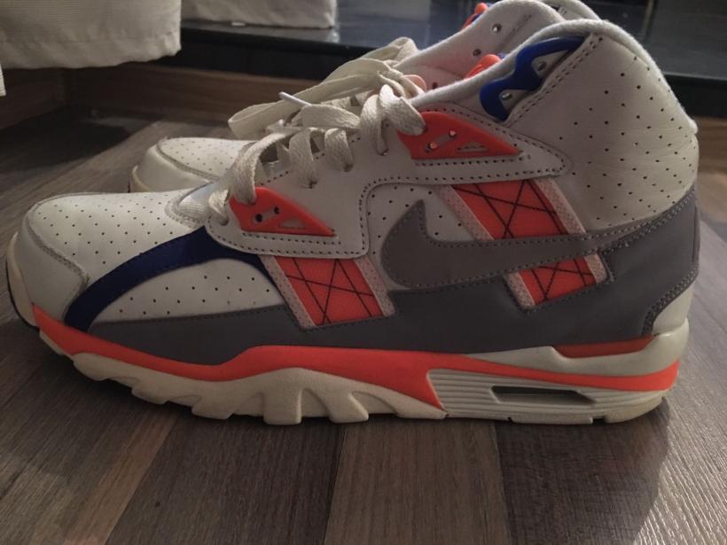 CRBL, dependent de încălțările sport! Are o colecție de o sută de perechi, iar cea mai scumpă  “piesă” a costat sute de euro 18556294