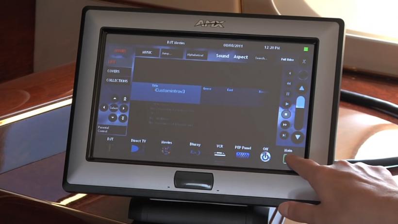 VIDEO! Iată cum arată interiorul avionului de 100 de MILIOANE de dolari al lui Trump, cu baie de aur şi home-cinema 18556734