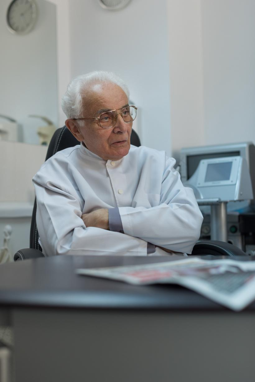 Profesor doctor Dorin Sarafoleanu: Migrenele sunt moştenite şi adesea avertizează printr-o aură