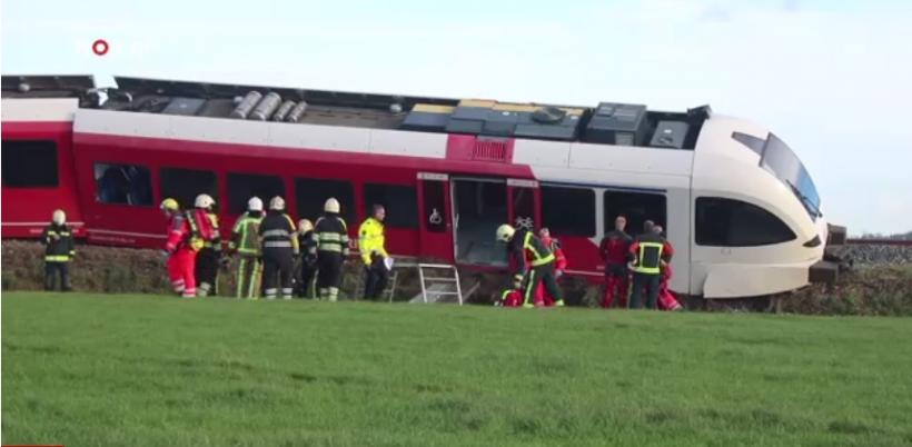 Un tren a deraiat în Olanda după ciocnirea cu o cisternă care transporta lapte