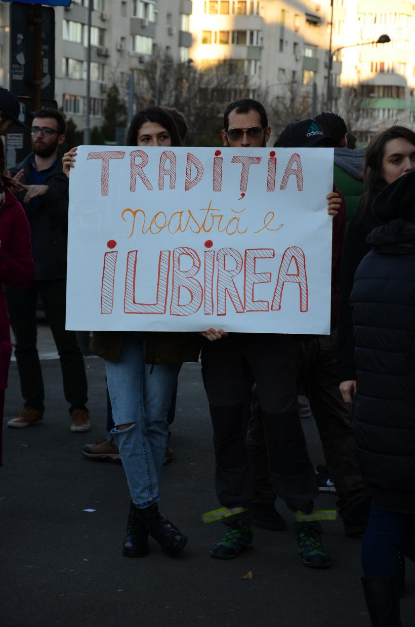 GALERIE FOTO! Marşul "Dumnezeu nu face politică" a avut loc sâmbătă, în Capitală 18557401