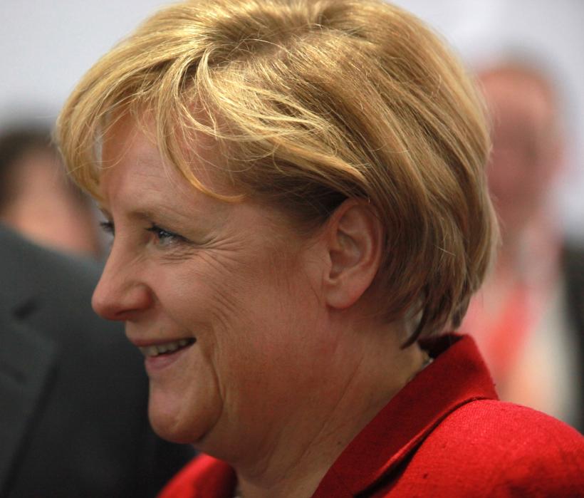 Angela Merkel anunţă că va candida pentru un nou mandat de cancelar