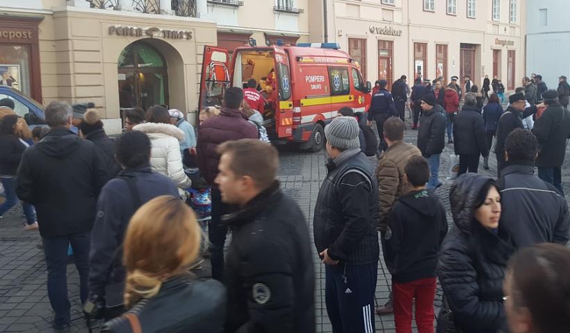 O femeie și-a înjunghiat fostul soț pe o stradă din centrul Sibiului