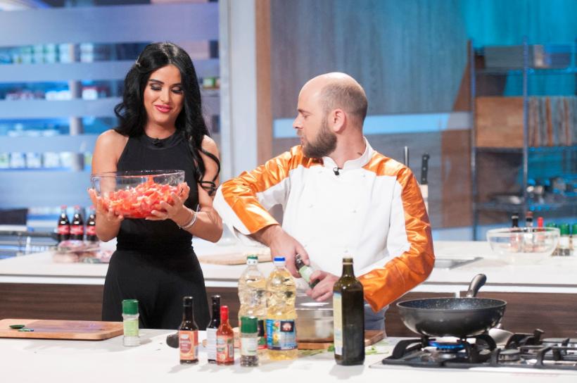 VIDEO. "Chefi la cuțite”, lider de piață  Azi, chefii se întrec în bucătărie cu echipele de vedete 18558610