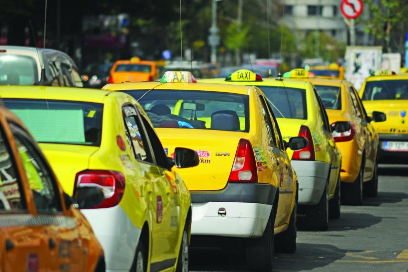 Taximetriștii vor să-și facă dreptate în fața „piraților” Uber