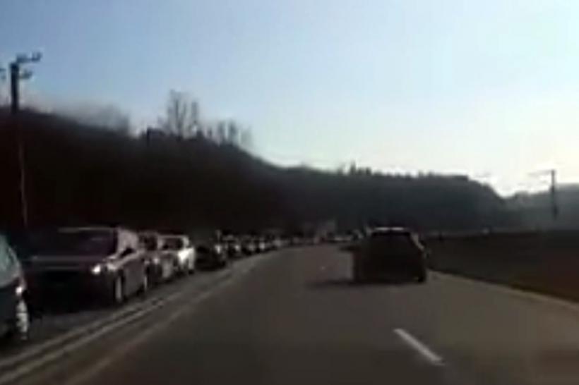 VIDEO - DN1, blocat pe sensul către Braşov, după Câmpina