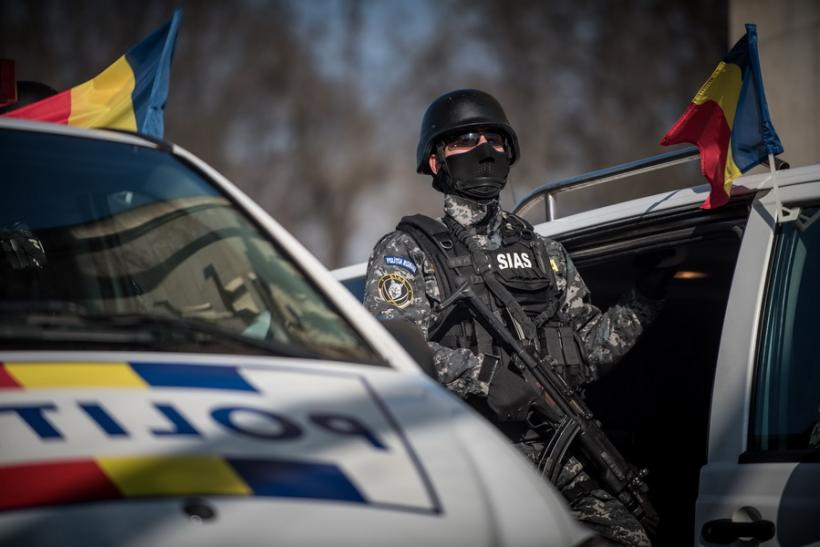 Galerie Foto - Defilarea militară cu ocazia Zilei Naţionale a României 18558966