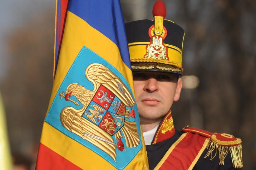 Galerie Foto - Defilarea militară cu ocazia Zilei Naţionale a României 18558976
