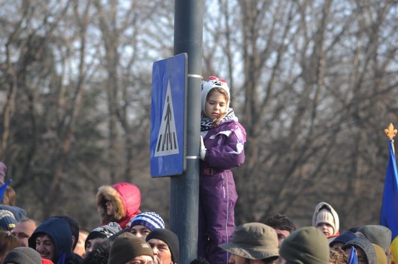 Galerie Foto - Defilarea militară cu ocazia Zilei Naţionale a României 18558980
