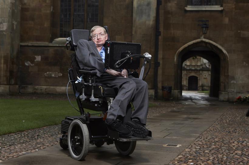 Stephen Hawking, internat de urgență într-un spital din Roma