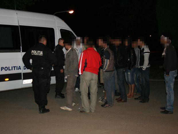Grup de 17 imigranți ilegali, prinși de polițiștii de frontieră din Timiș