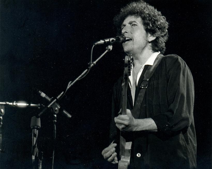 Bob Dylan mulţumeşte pentru Premiul Nobel