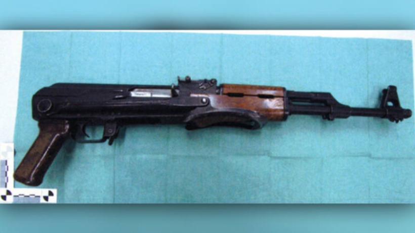 Atentat dejucat în Olanda. Poliția a arestat un simpatizant ISIS înarmat cu un Kalashnikov
