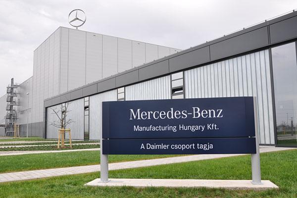 Mercedes va majora salariile muncitorilor din Ungaria cu peste 20% în următorii doi ani