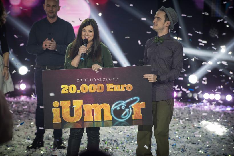 VIDEO. Ea a primit trofeul iUmor şi 20.000 de euro! Numărul ei a fost printre cele mai bune din Finală