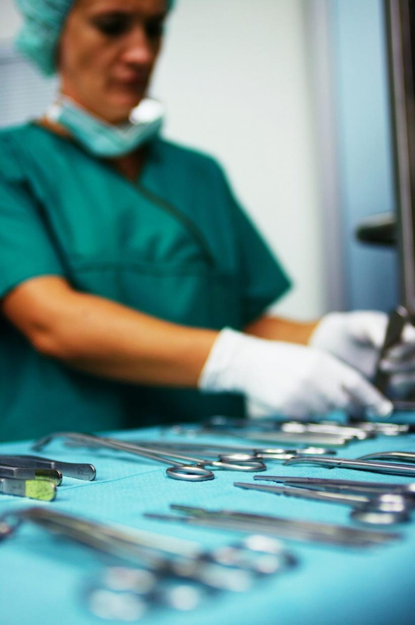 Procurori: „Zeul” Burnei, un pericol pentru viaţa pacienţilor săi 18560237