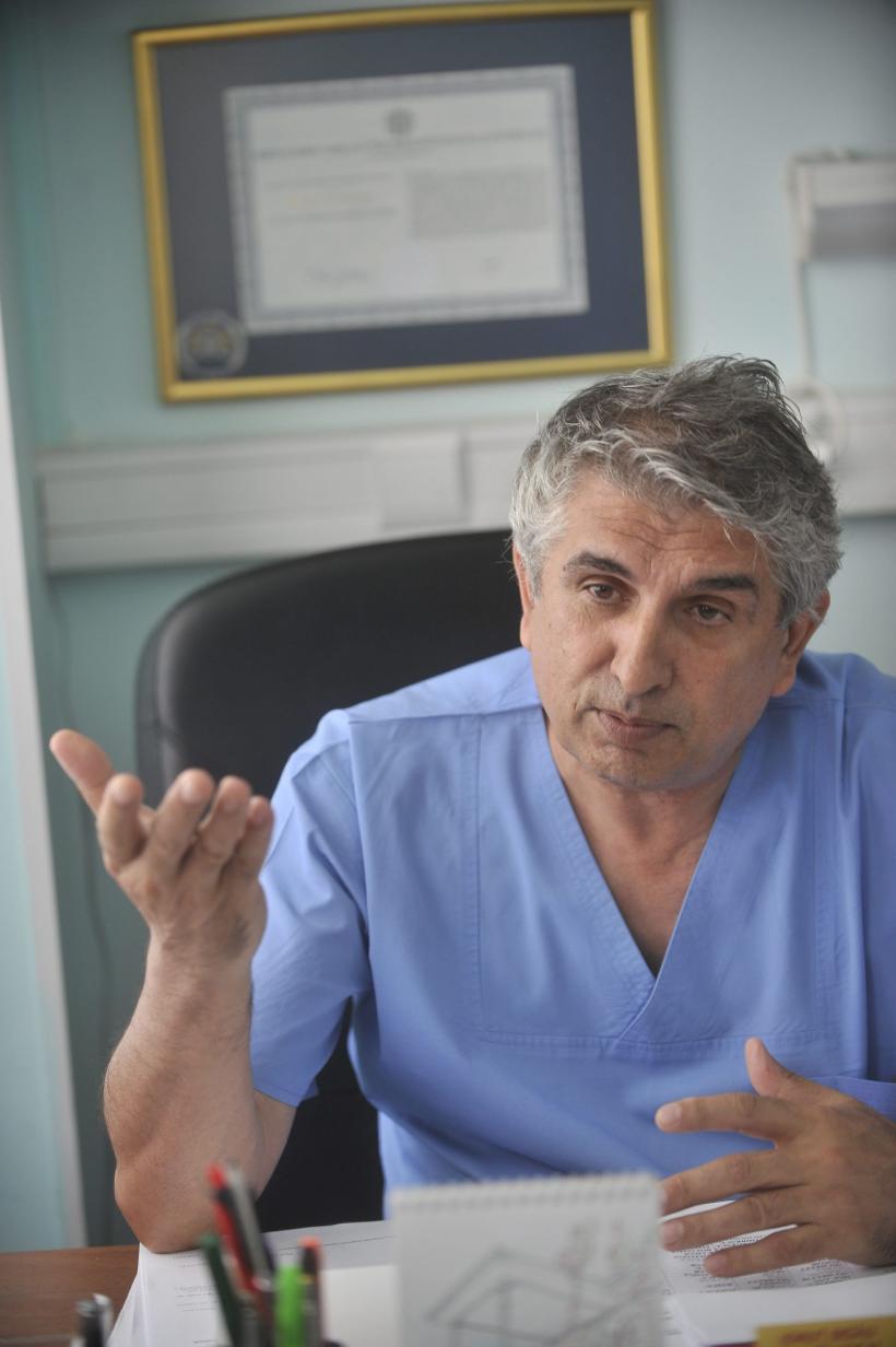 Chirurgi în cătușe, procurorii se dau medici 18560477