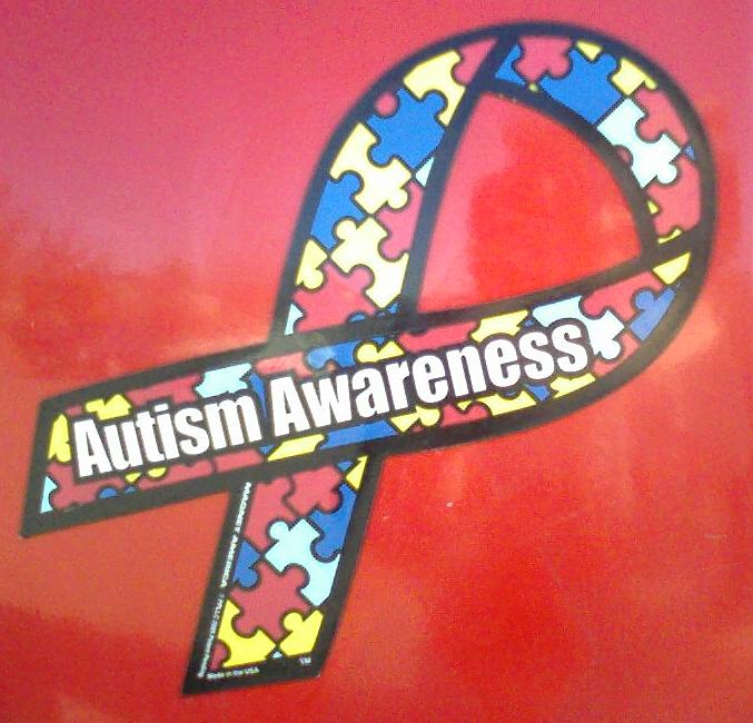 Mai mult de 20 de persoane publice pedalează în aceste zile pentru copii cu autism