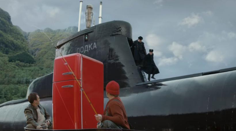 VIRAL - Un submarin nuclear rusesc vine în ajutorul unei nave de pescuit norvegiene