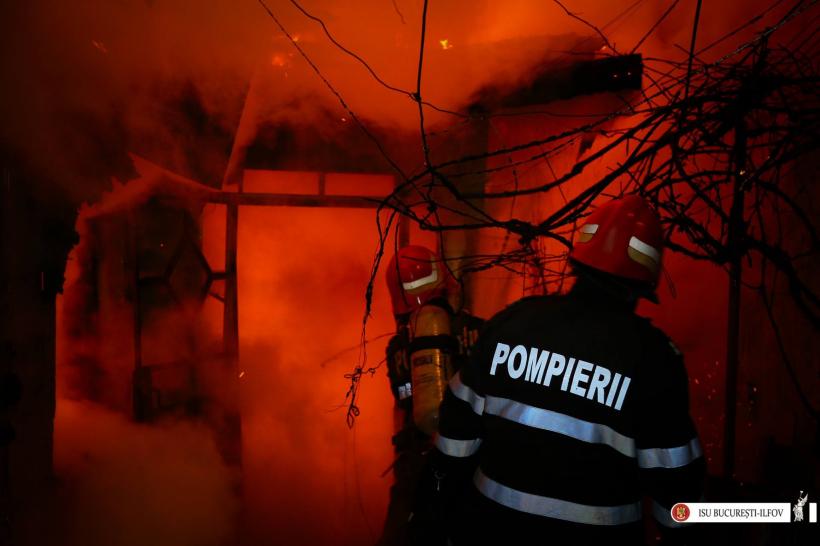 Incendiu în comuna Voluntari: o femeie a decedat