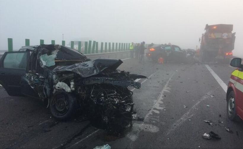 Accident TERIBIL pe Autostrada Soarelui. Trei mașini implicate. Trei persoane rănite. Traficul a fost deviat