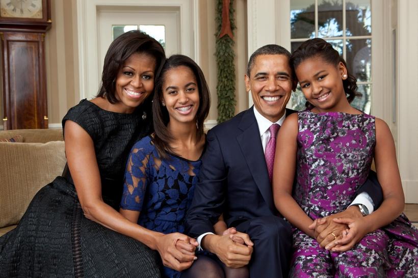 Ultimul mesaj de Crăciun al soților Obama de la Casa Albă
