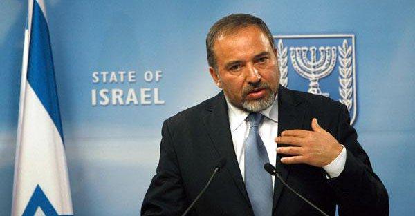 Ministrul israelian al apărării declanşează o polemică după ce a îndemnat evreii din Franţa să revină în Israel
