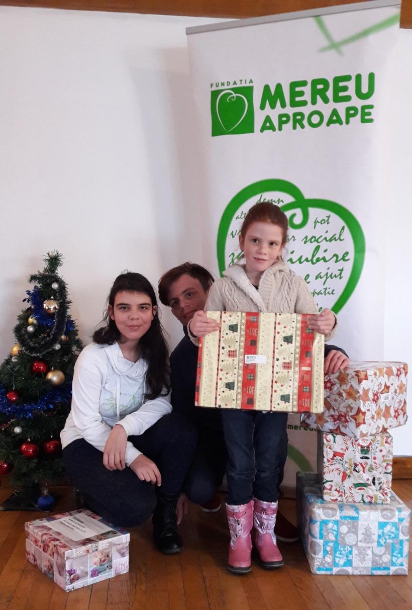 Fundația Mereu Aproape a oferit “Bucurie la cutie” pentru 851 de copii din campania “Schimbă o viață”