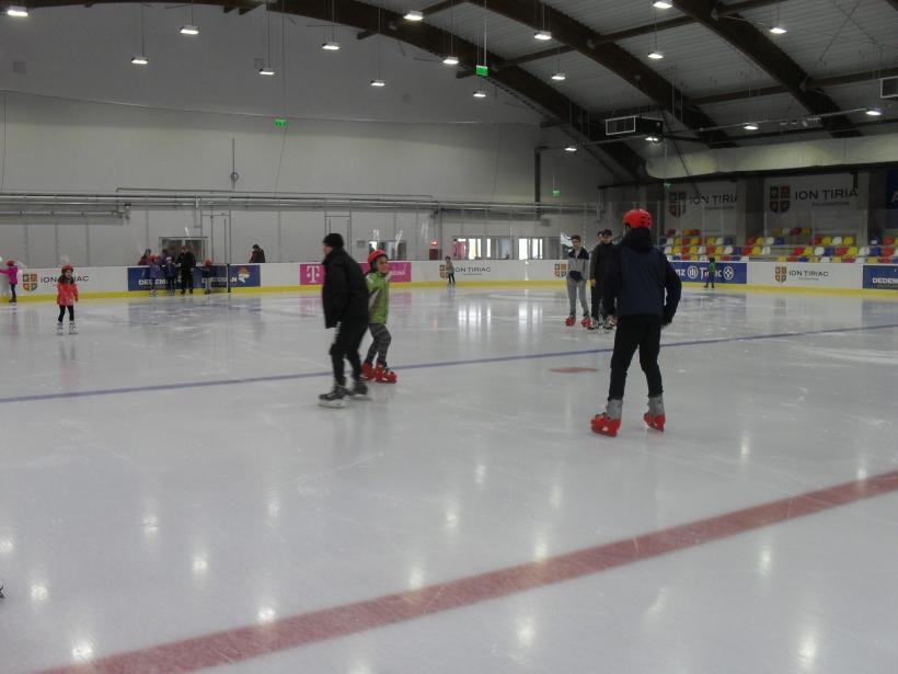 S-a dat startul la distracție pe patinoarul de la Otopeni 18562014