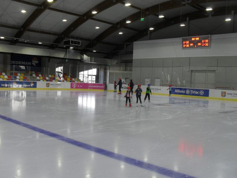 S-a dat startul la distracție pe patinoarul de la Otopeni 18562018