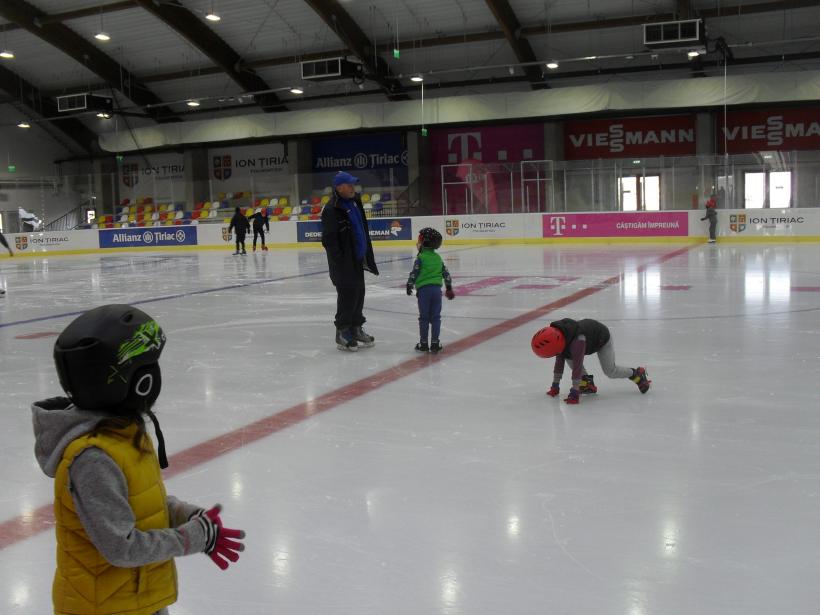 S-a dat startul la distracție pe patinoarul de la Otopeni 18562019
