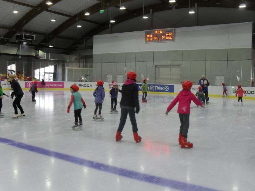 S-a dat startul la distracție pe patinoarul de la Otopeni 18562020