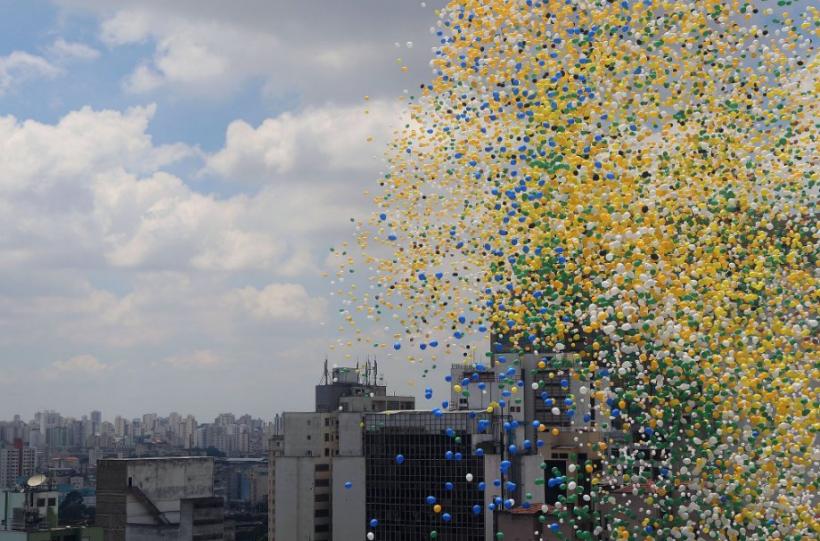 Circa 50.000 de baloane au colorat cerul la Sao Paulo