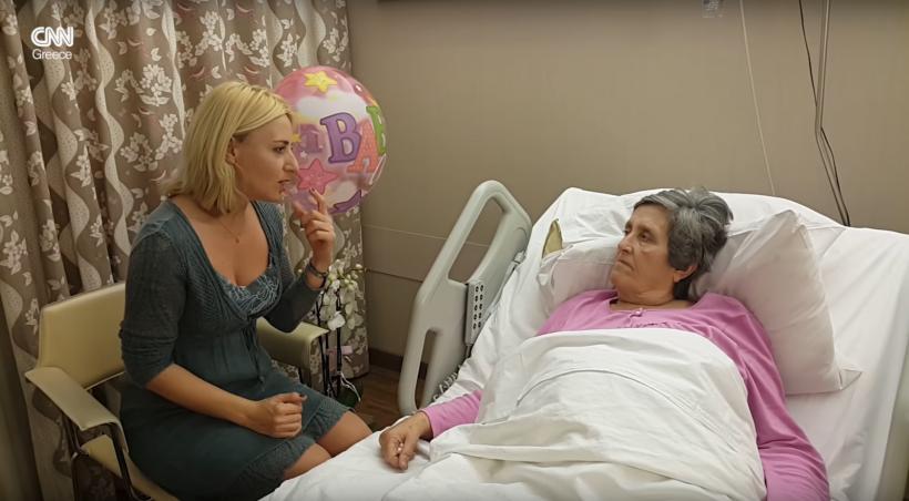 Premieră mondială: O bunică şi-a născut propria nepoată, la 67 de ani! 18563204