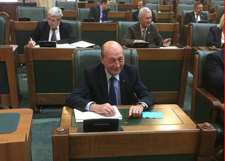 Ce întrebare îi pune Băsescu, Gabrielei Firea