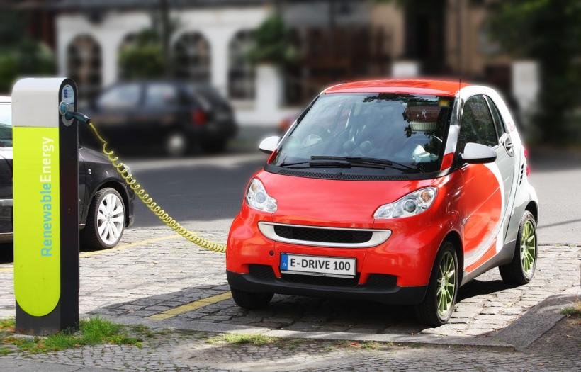  Maşinile electrice sau hibride pot fi încărcate în 30 de minute la prima staţie rapidă dedicată din Bucureşti